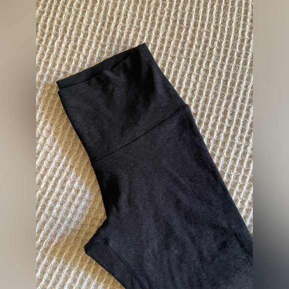 Aritzia grey leggings - Picture 2 of 9